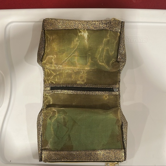 ISH Black and Gold Makeup Bag NWOT - Picture 4 of 4